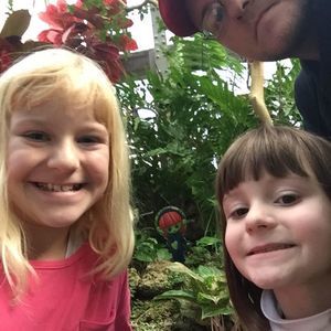 Meet your Posher, Dennis